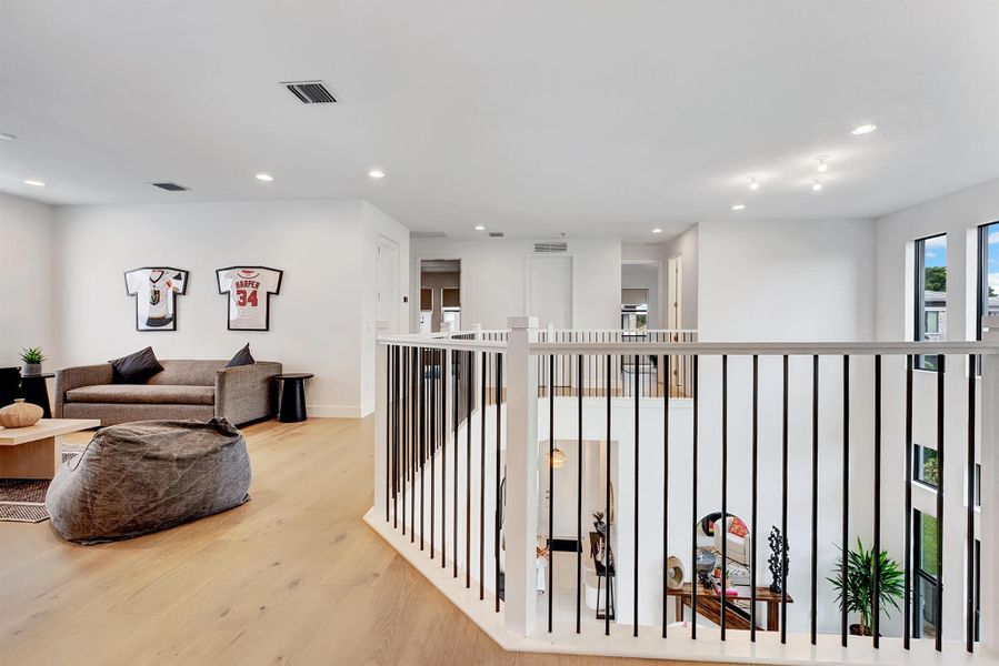 Image 48 of a home in .