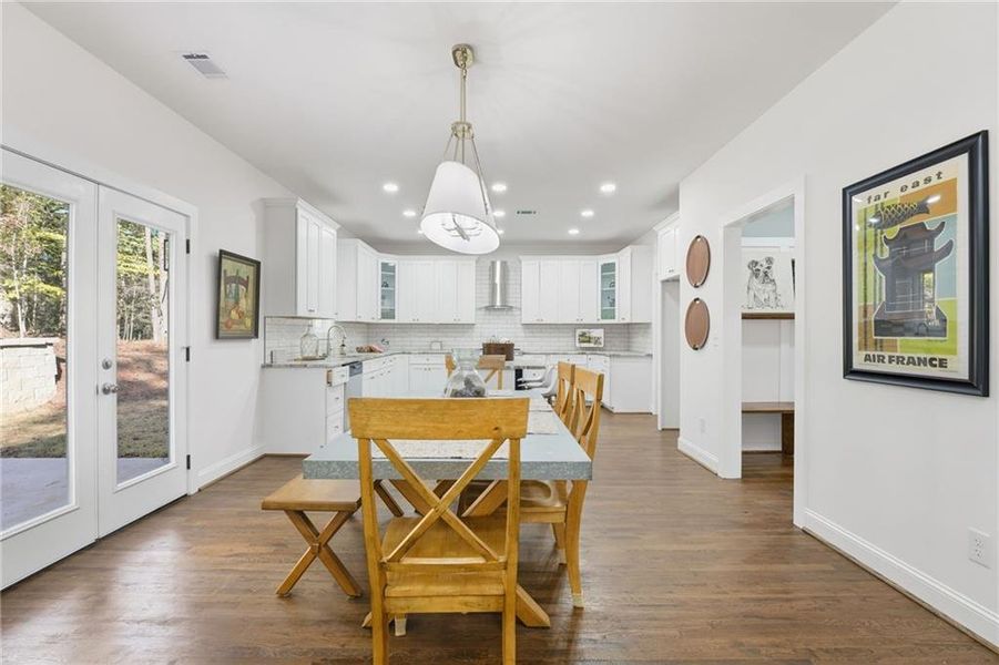 Furnished interior view inside a new home in , Villa Rica (Image 10).