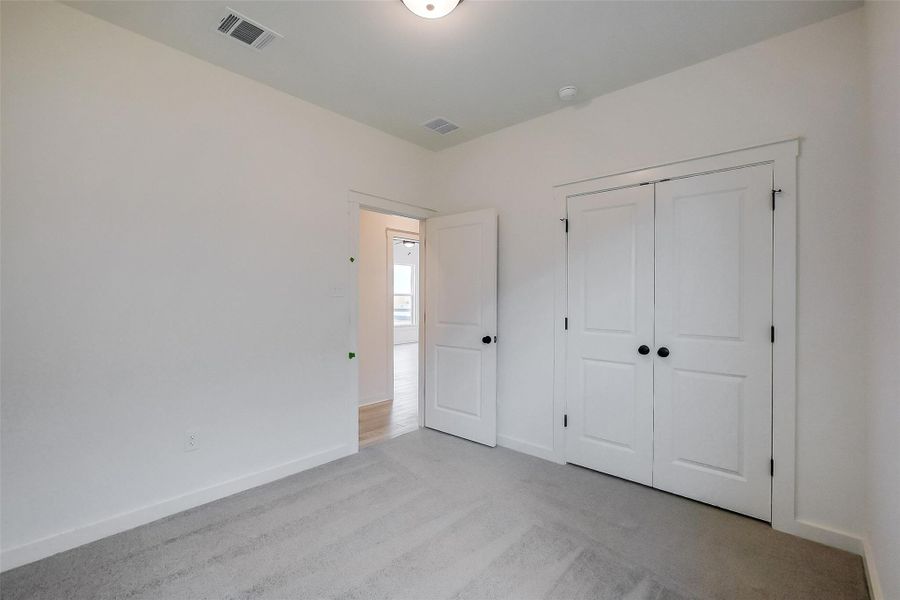 Spacious, unfurnished interior of a new home in Aldeana, Bonney (Image 26).