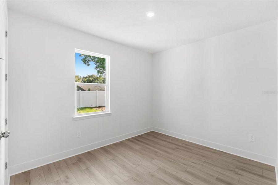 Spacious, unfurnished interior of a new home in Wekiva Springs Cove, Apopka (Image 17).