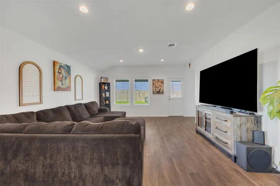 Furnished interior view inside a new home in Westward Pointe, Sealy (Image 14). Furnished interior view inside a new home in Westward Pointe, Sealy (Image 14).
