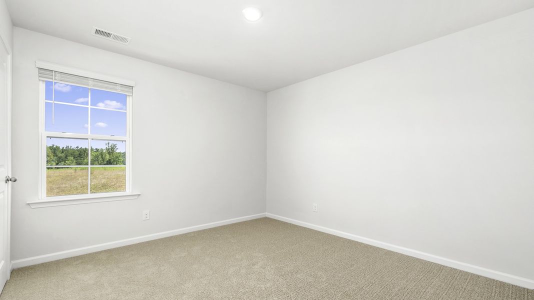 Spacious, unfurnished interior of a new home in Forest Creek, Winston-Salem (Image 14).