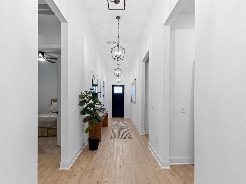 Spacious, unfurnished interior of a new home in Ellerden, Tomball (Image 20).
