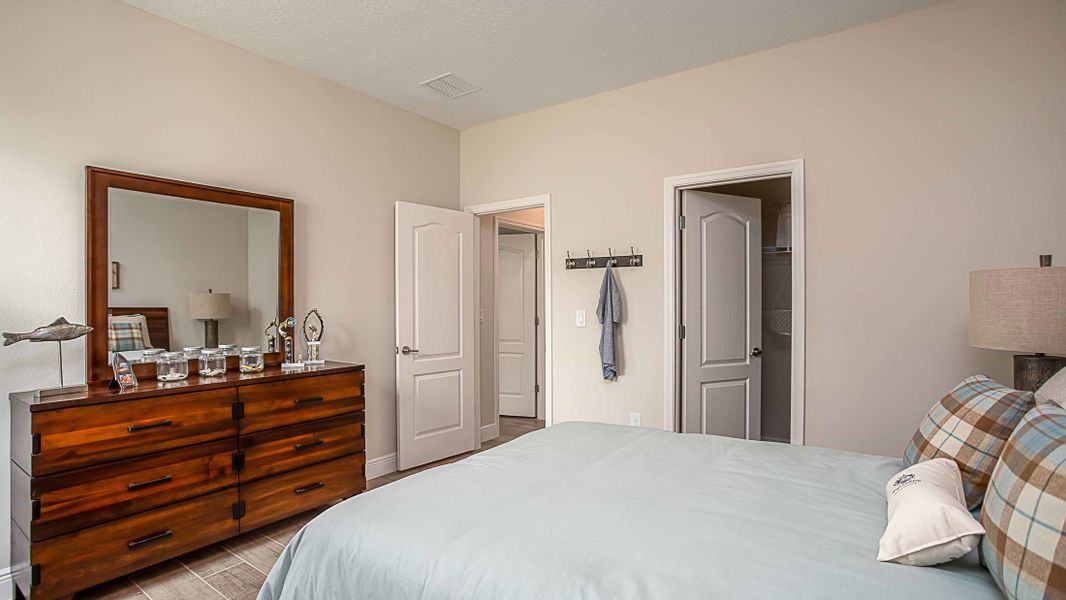 Representative furnished interior of a home built from the Sienna by Maronda Homes in Winding River, St. Marys (Image 14).