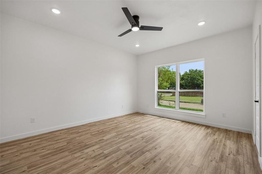 Spacious, unfurnished interior of a new home in , Mesquite (Image 23).