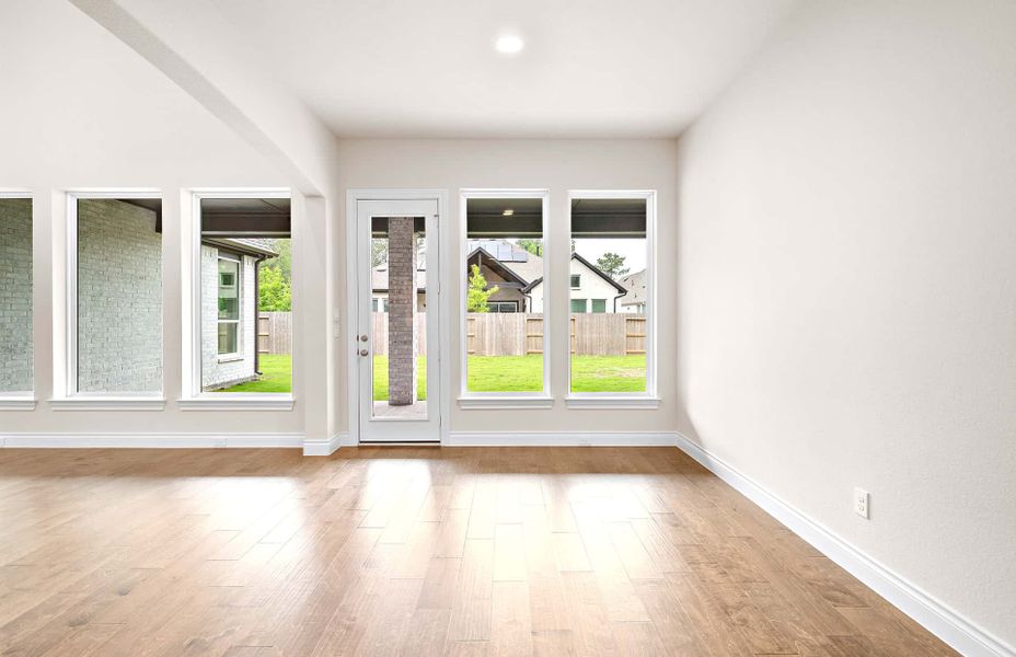 Representative unfurnished interior of a home built from the 4094 by Ravenna Homes in Artavia 70′, Conroe (Image 24).