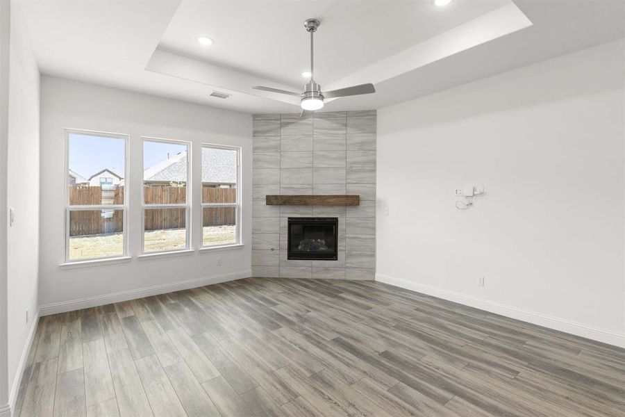 Representative unfurnished interior of a home built from the Frisco by Pacesetter Homes in Keeneland, Aubrey (Image 21).