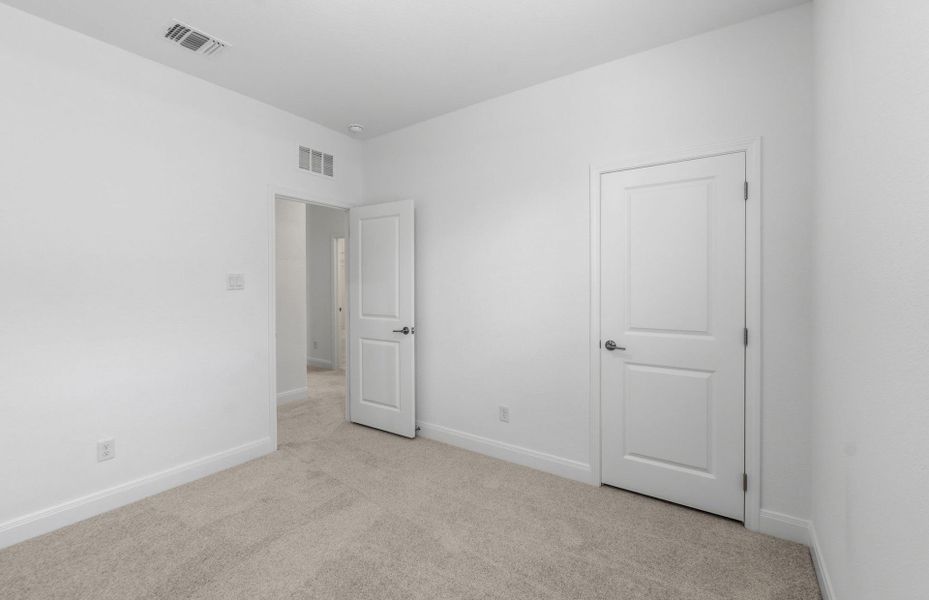 Spacious, unfurnished interior of a new home in Patterson Ranch, Georgetown (Image 15).