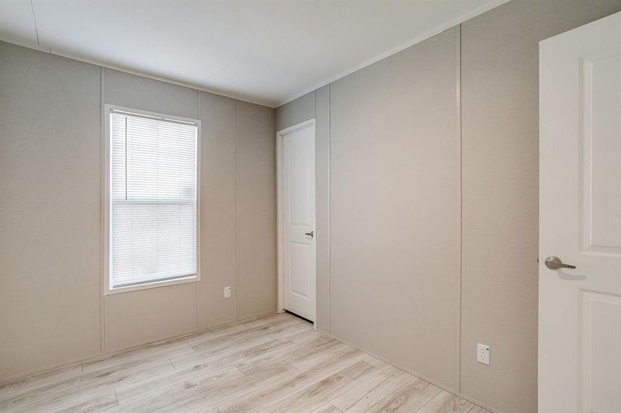 Spacious, unfurnished interior of a new home in , Granbury (Image 21). Spacious, unfurnished interior of a new home in , Granbury (Image 21).