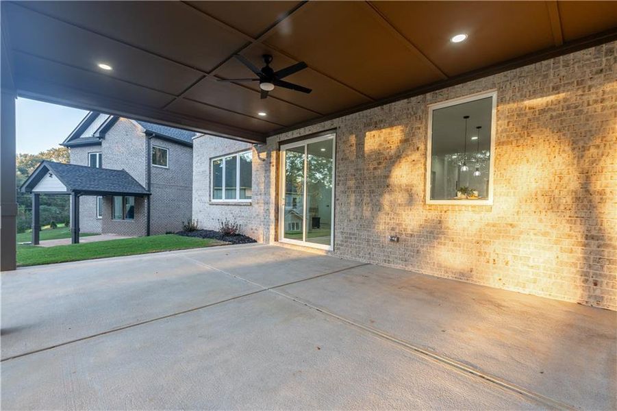 Image 40 of a home in .