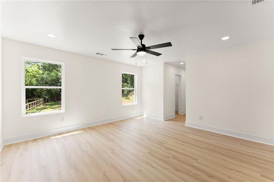 Spacious, unfurnished interior of a new home in , Clarkesville (Image 41).