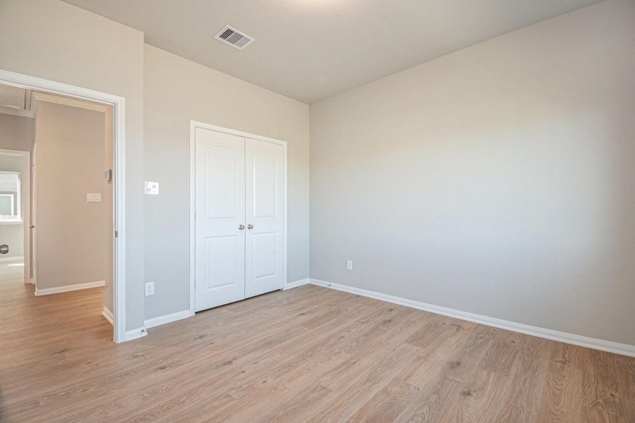 Spacious, unfurnished interior of a new home in Clear View Estates, Willis (Image 18).