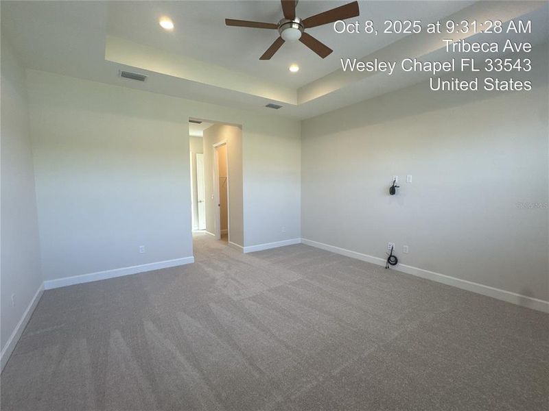 Spacious, unfurnished interior of a new home in Valencia Ridge, Wesley Chapel (Image 22).