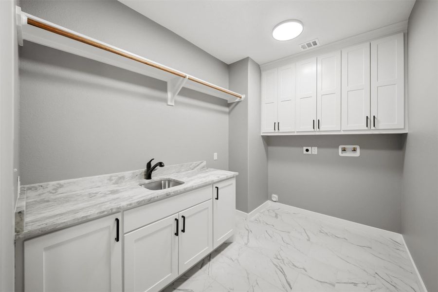 Furnished interior view inside a new home in , Franklin (Image 9).