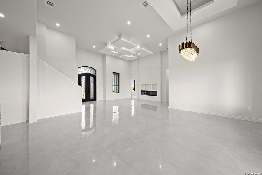Spacious, unfurnished interior of a new home in , Atascosa (Image 44).
