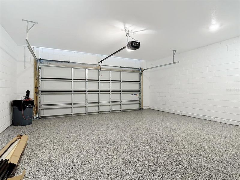 Spacious, unfurnished interior of a new home in , St. Cloud (Image 16).