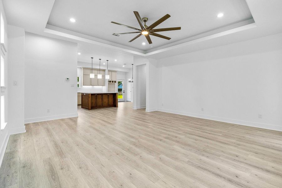 Spacious, unfurnished interior of a new home in , Onalaska (Image 27).