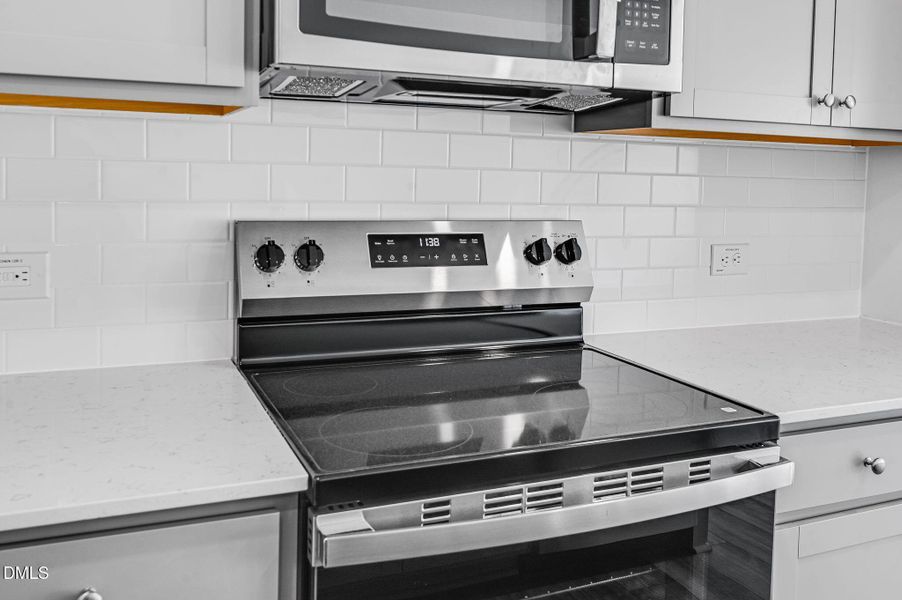 SUN_CaitlinCrossing_Pic_Cameron-17