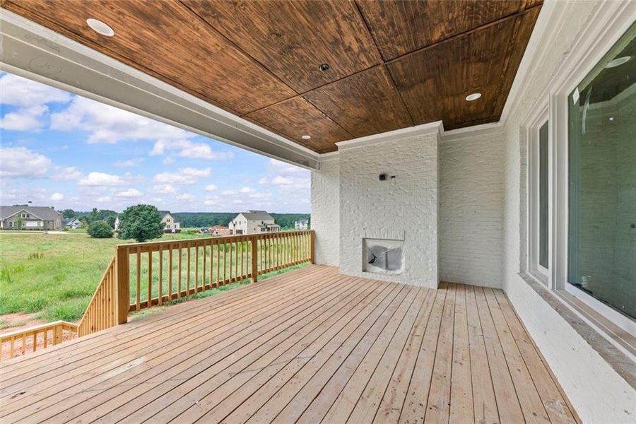 Exterior details and patio area of a home in , Bogart (Image 9).