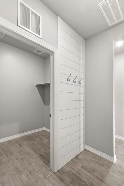 Furnished interior view inside a new home in Paseos Del Este, Horizon City (Image 8).