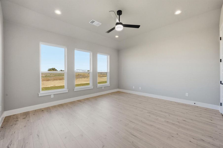 Spacious, unfurnished interior of a new home in Rocky Top Ranch, Azle (Image 28). Spacious, unfurnished interior of a new home in Rocky Top Ranch, Azle (Image 28).