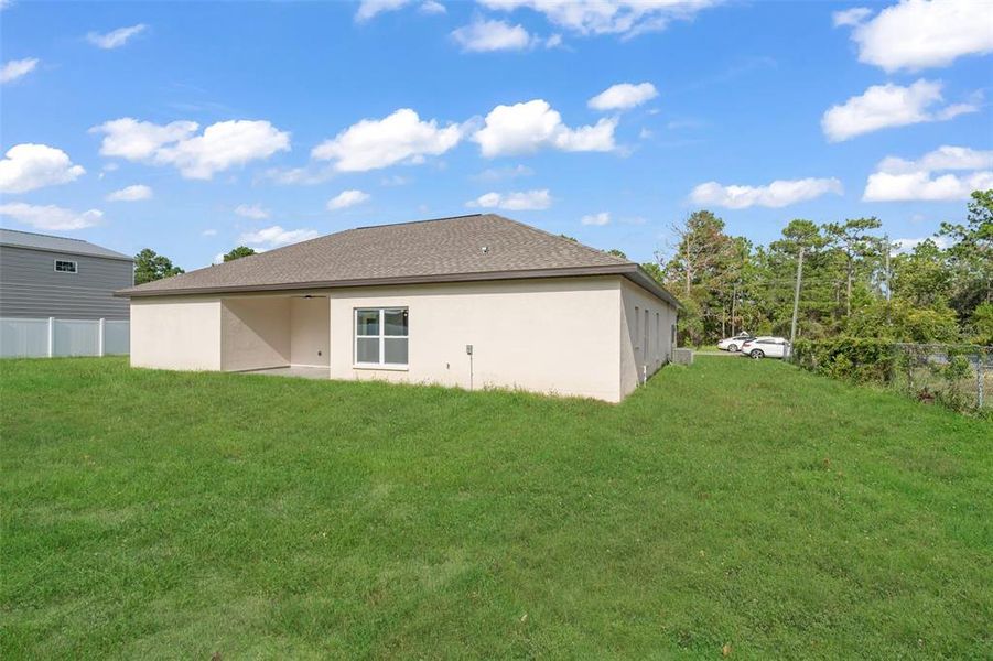 Exterior details and patio area of a home in , Weeki Wachee (Image 27).