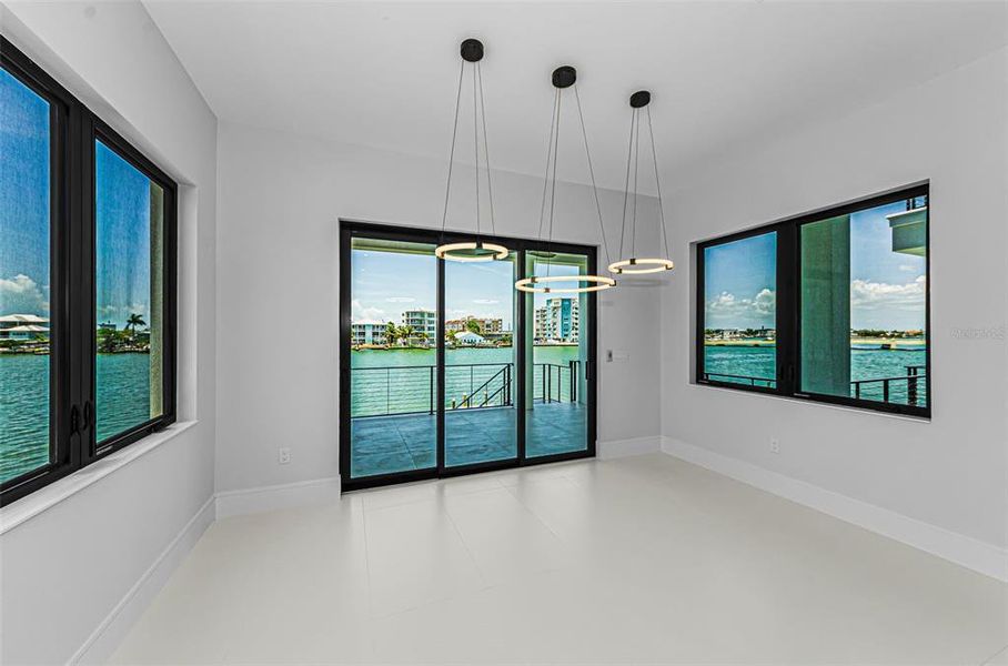 Spacious, unfurnished interior of a new home in , Treasure Island (Image 64).