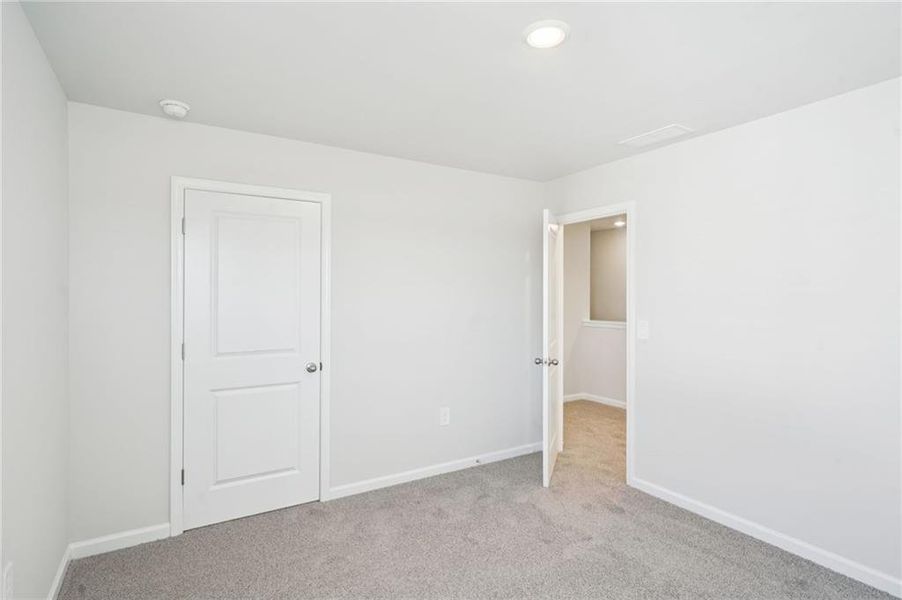 Spacious, unfurnished interior of a new home in , Conyers (Image 17).