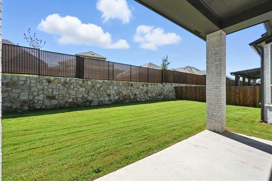 Spacious, unfurnished interior of a new home in Thompson Farms: 60ft. lots, Van Alstyne (Image 16). Spacious, unfurnished interior of a new home in Thompson Farms: 60ft. lots, Van Alstyne (Image 16).