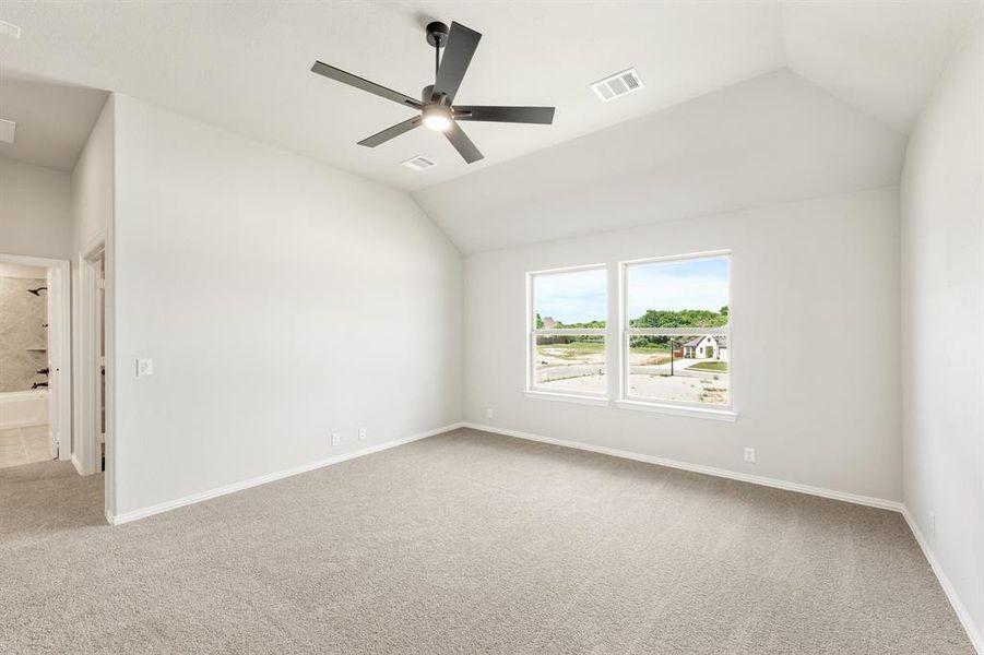 Spacious, unfurnished interior of a new home in The Oaks, Red Oak (Image 20). Spacious, unfurnished interior of a new home in The Oaks, Red Oak (Image 20).
