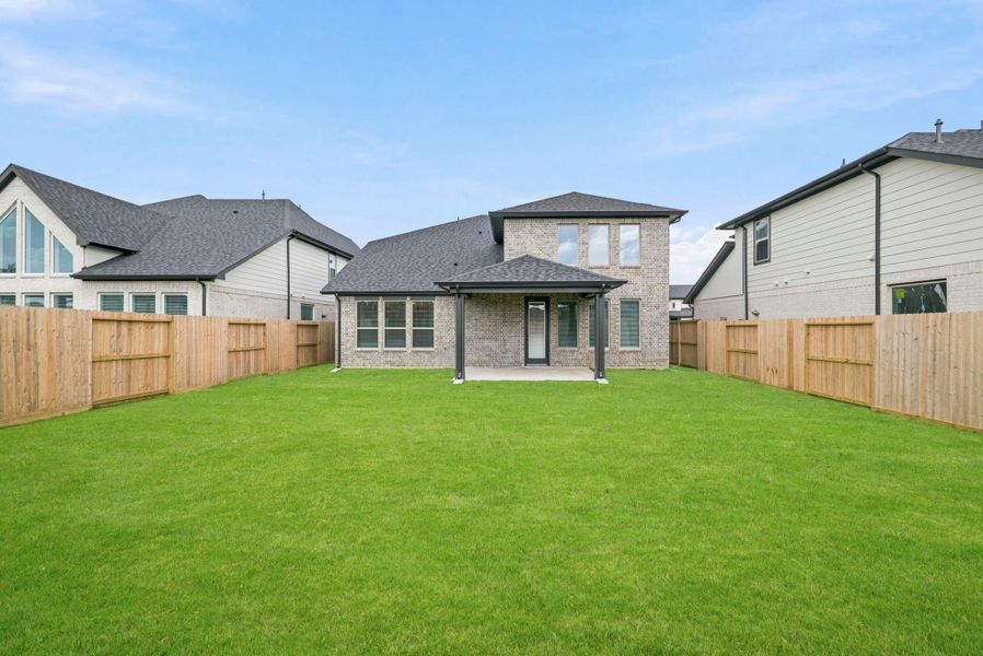 Beautiful Backyard Sanctuary Blending Comfort, Nature, And Privacy Beautiful Backyard Sanctuary Blending Comfort, Nature, And Privacy