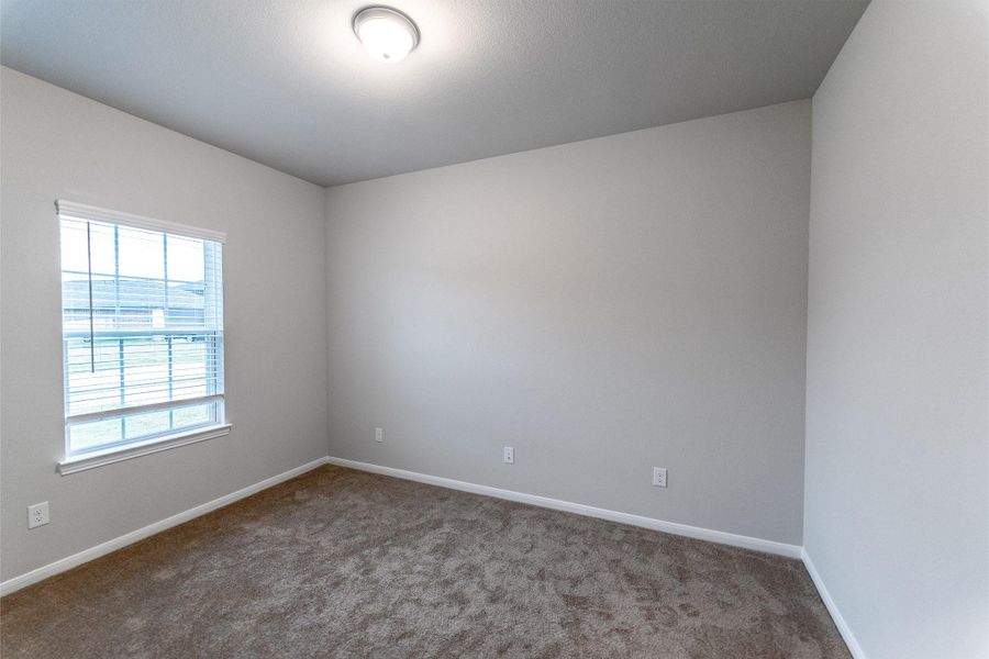Spacious, unfurnished interior of a new home in Pecan Estates, Crosby (Image 19).