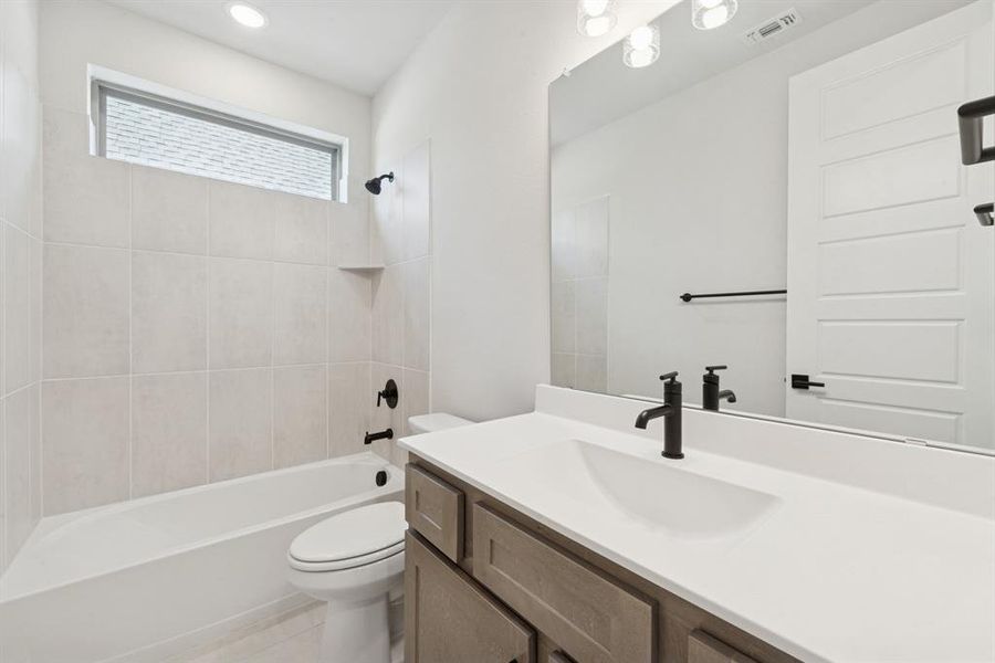 Furnished interior view inside a new home in South Pointe Cottage Series, Mansfield (Image 7). Furnished interior view inside a new home in South Pointe Cottage Series, Mansfield (Image 7).