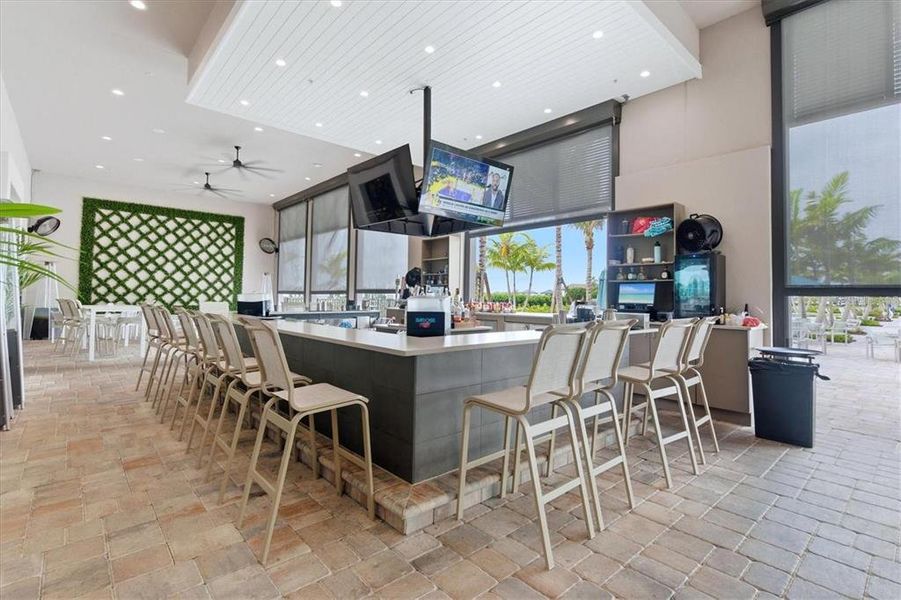 Community amenities in , Estero (Image 37).