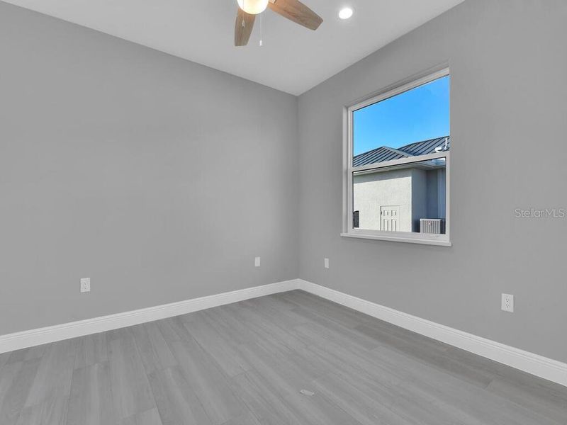 Spacious, unfurnished interior of a new home in , Rotonda West (Image 24).