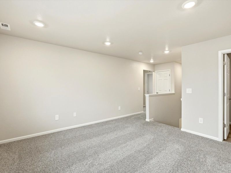 Spacious, unfurnished interior of a new home in Meridian Ranch, Peyton (Image 12).