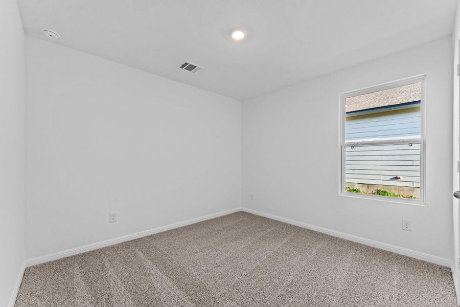 Spacious, unfurnished interior of a new home in Paramount, Kyle (Image 17).
