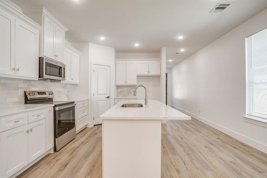 Furnished interior view inside a new home in , Fort Worth (Image 9).