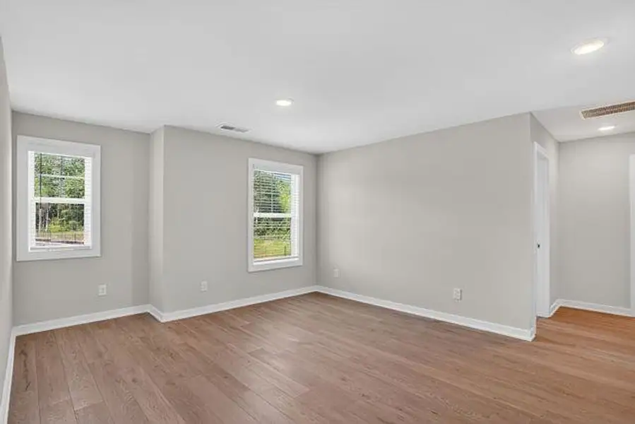 Spacious, unfurnished interior of a new home in Killian Manor at The Adares, Adairsville (Image 32).