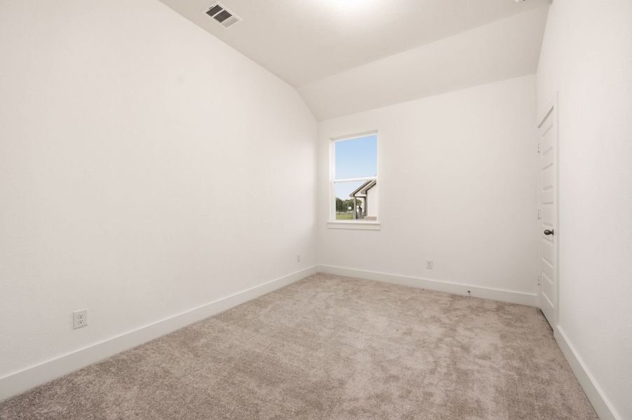Spacious, unfurnished interior of a new home in Saddleback Estates, Boyd (Image 36).