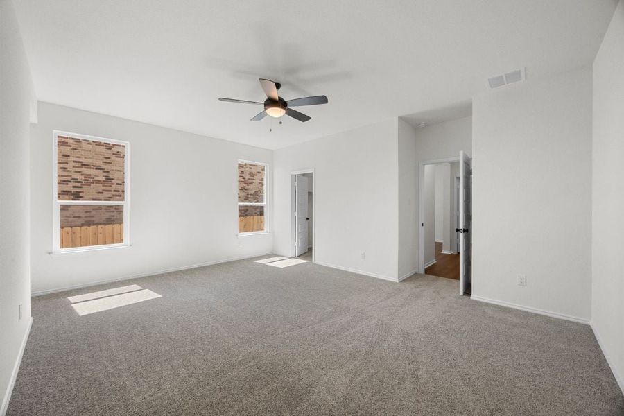 Spacious, unfurnished interior of a new home in Salerno - Classic Collection, Round Rock (Image 7).