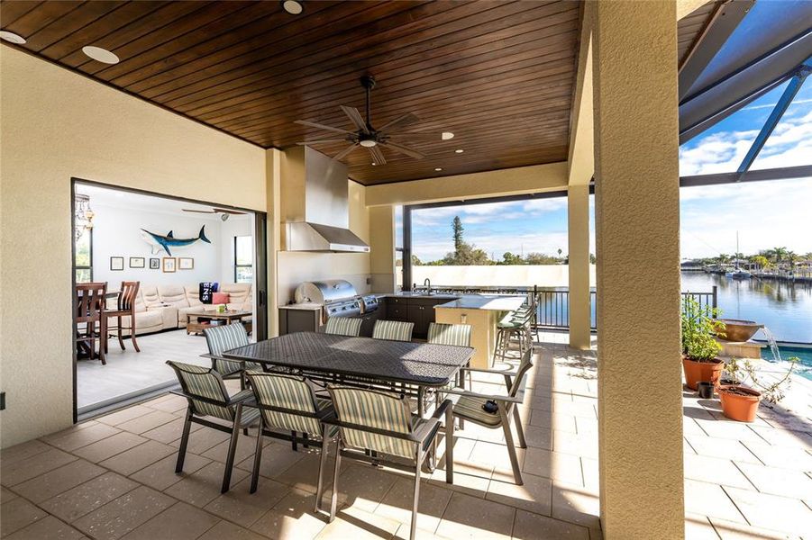 Exterior details and patio area of a home in , Port Charlotte (Image 24).