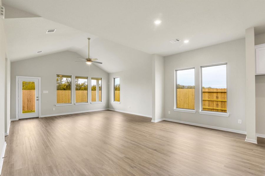 Image 13 of a home in River Ranch 55'. Image 13 of a home in River Ranch 55'.