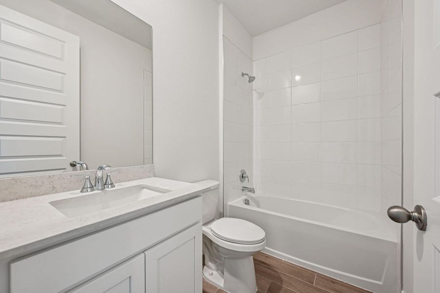 Furnished interior view inside a new home in Hampton Park - Signature Series, Vero Beach (Image 8). Furnished interior view inside a new home in Hampton Park - Signature Series, Vero Beach (Image 8).