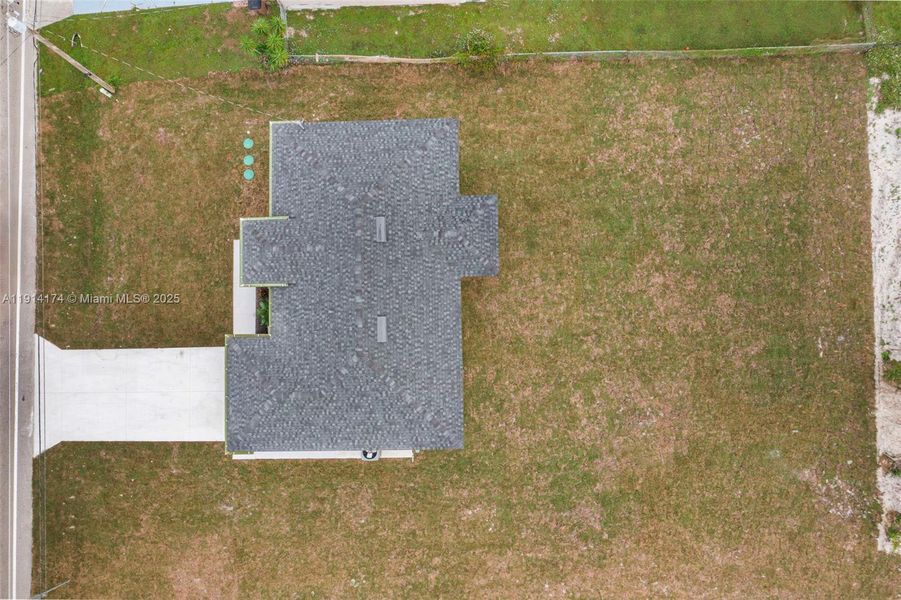 Exterior details and patio area of a home in , Lehigh Acres (Image 32).