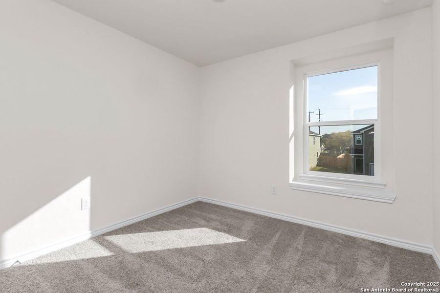 Spacious, unfurnished interior of a new home in Spanish Trails Villas, San Antonio (Image 11).