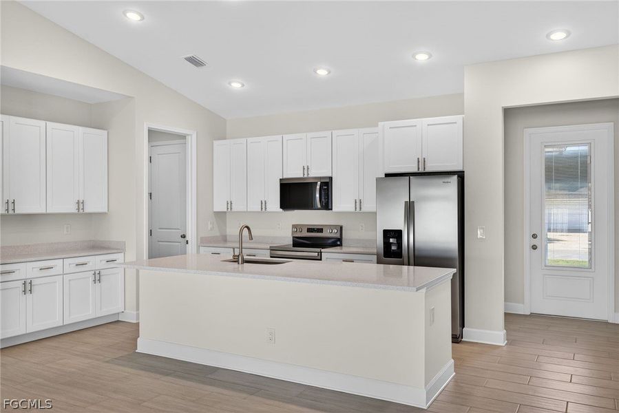 Furnished interior view inside a new home in Cape Coral, Cape Coral (Image 10).
