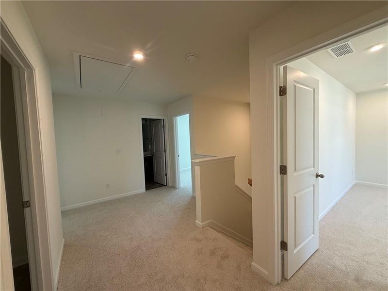 Spacious, unfurnished interior of a new home in Maple Village, Adairsville (Image 14).