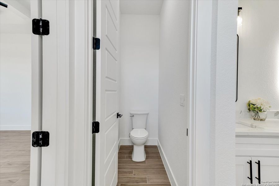 Furnished interior view inside a new home in , La Vernia (Image 4).