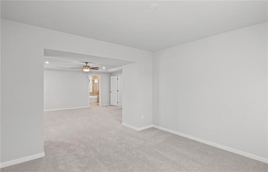 Spacious, unfurnished interior of a new home in Watermist at Mirror Lake, Villa Rica (Image 24).